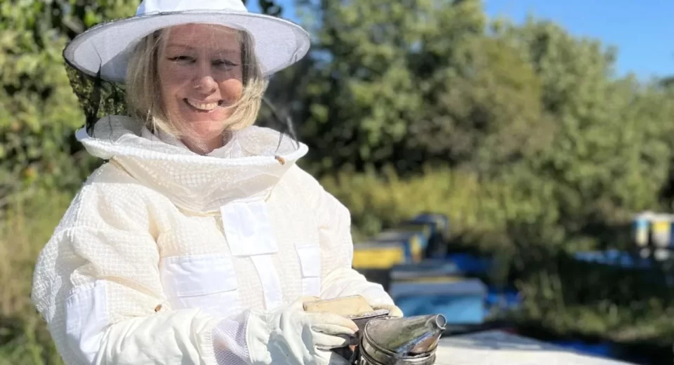 bee 0 676eb1a58e5f81 word2 Vaccine for the bee: How a science startup is helping honey producers
