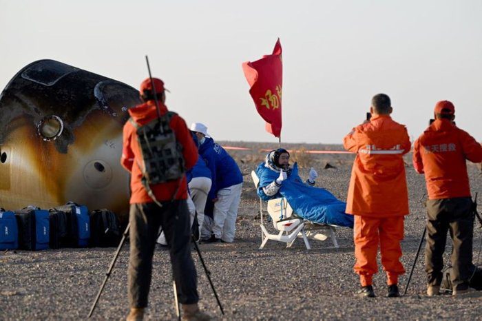οπτικό Ανασφάλεια στον Tiangong χωρίς σωσίβιο διαφυγής το πλήρωμα μετά