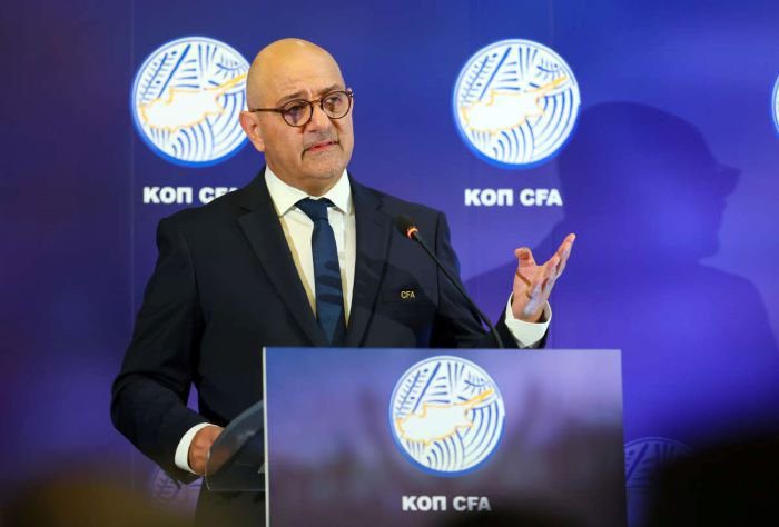 γραφικό Eυτυχώς που τους φώτισε ο Θεός