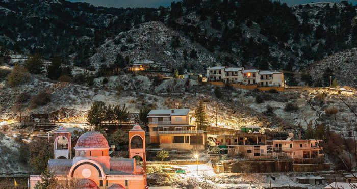 εικόνα Η Κακοπετριά και το Rock Christmas Village σε περιμένουν Ολόκληρο το πρόγραμμα