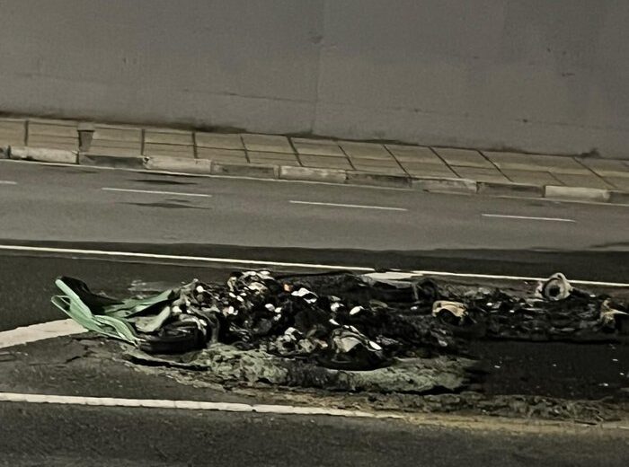 γραφικό 13 ΔΕΚΕΜΒΡΙΟΥ Πράξεις χωρίς νόημα και επικίνδυνη ανοησία Τα καμένα