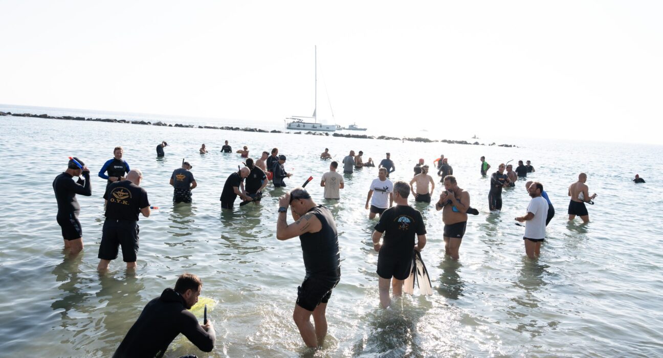 dsc07366 scaled 1 word1 Lukas Fourlas Swims in Limassol for Child Heroes
