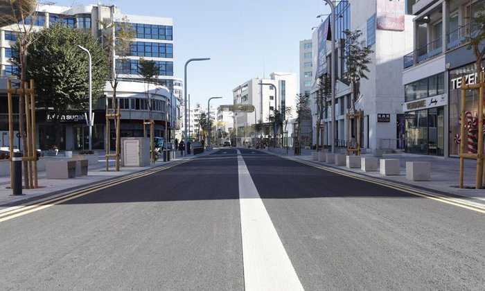 φωτογραφία ΛΕΩΦΟΡΟΣ ΜΑΚΑΡΙΟΥ Το κέντρο της Λευκωσίας ετοιμάζεται για μεγάλη