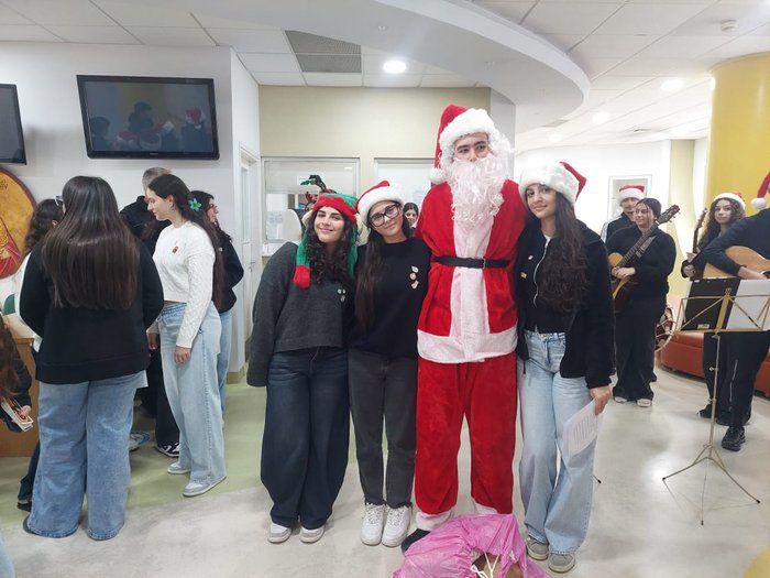 Snapshot of Apostolos Markos High School students singing at Makarios Hospital