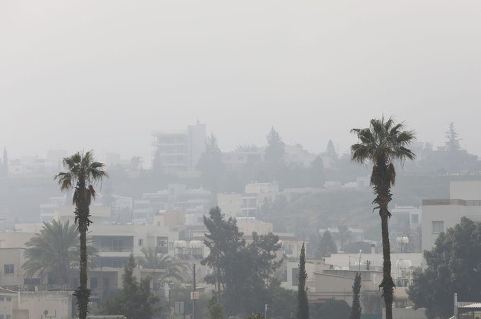φωτό Αφρικανική σκόνη πνίγει την Κύπρο Δεκαπλάσιες των ορίων οι συγκεντρώσεις