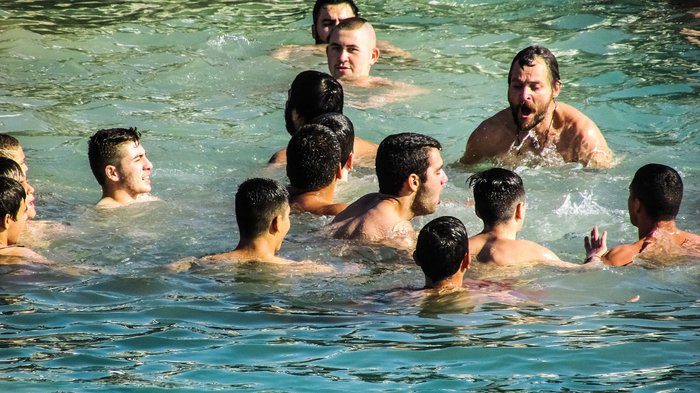 φωτό ΑΓΛΑΝΤΖΙΑ Θεοφάνια με Αγιασμό υδάτων παράδοση και Καλικάντζαρους