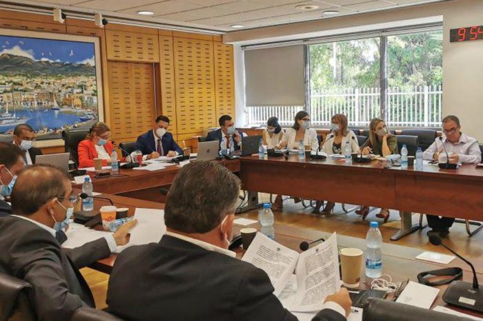 φωτογραφία ΒΟΥΛΗ ΣΕ ΠΟΛΙΤΙΚΟ ΡΙΝΓΚ Λεκτική αντιπαράθεση για τον Ανεξάρτητο