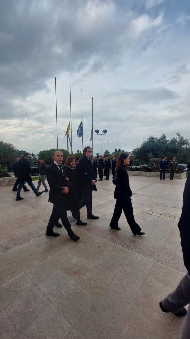 visual GEORGE VASILIOU The final farewell to a President who left his mark