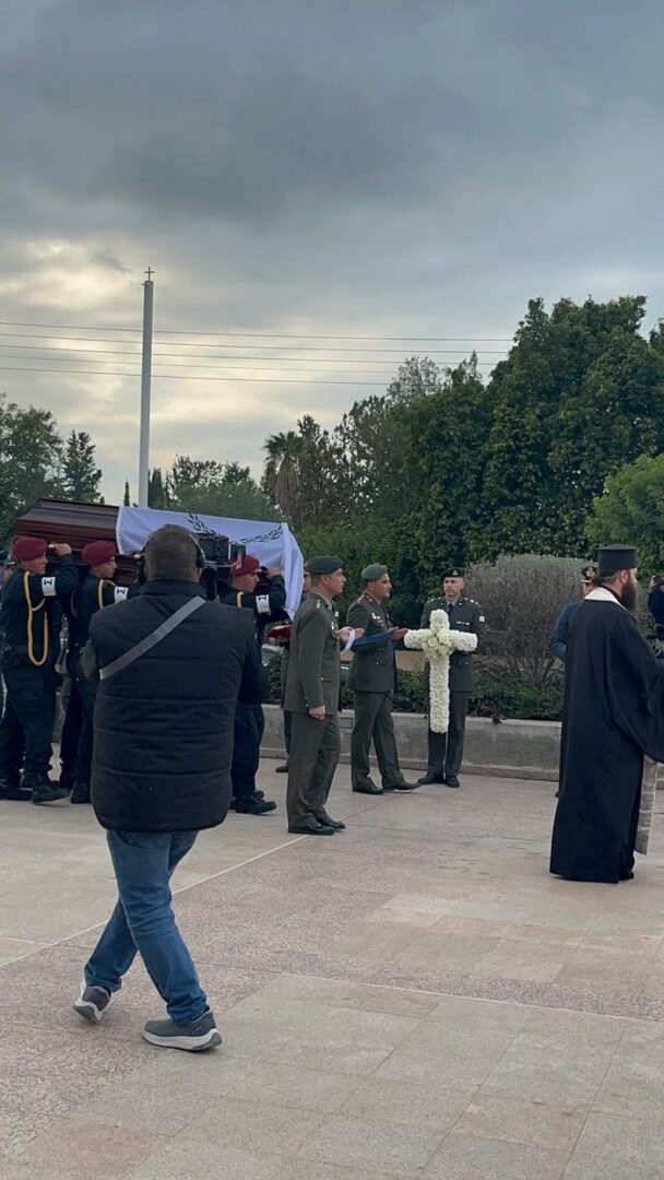 γραφικό ΓΙΩΡΓΟΣ ΒΑΣΙΛΕΙΟΥ Το τελευταίο αντίο σε έναν Πρόεδρο που άφησε το