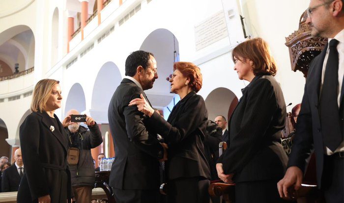 visual GEORGE VASILIOU The final farewell to a President who left his mark