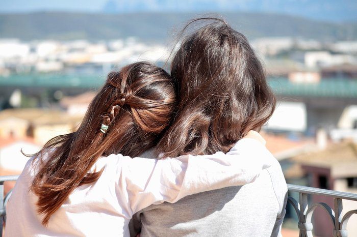 φωτό ΠΑΓΚΟΣΜΙΑ ΗΜΕΡΑ ΑΓΚΑΛΙΑΣ Έλα να αγκαλιαστούμε Θεραπευτική και