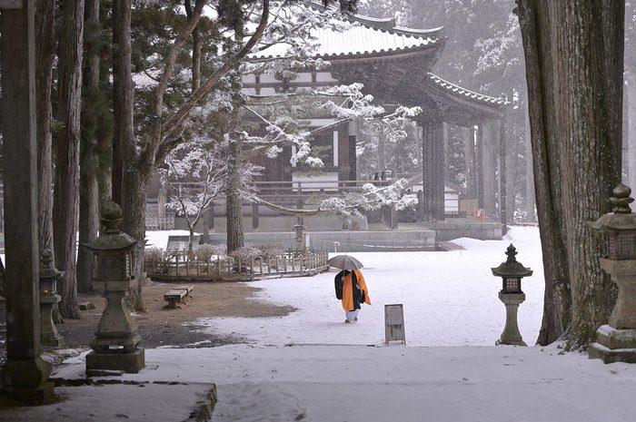Photo Troodos Snow Attracts Crowds Police Urge Caution