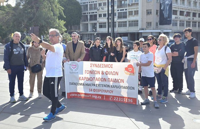 graphic 15 KM FOR LITTLE HEARTS 10 in 1,000 newborns are born with