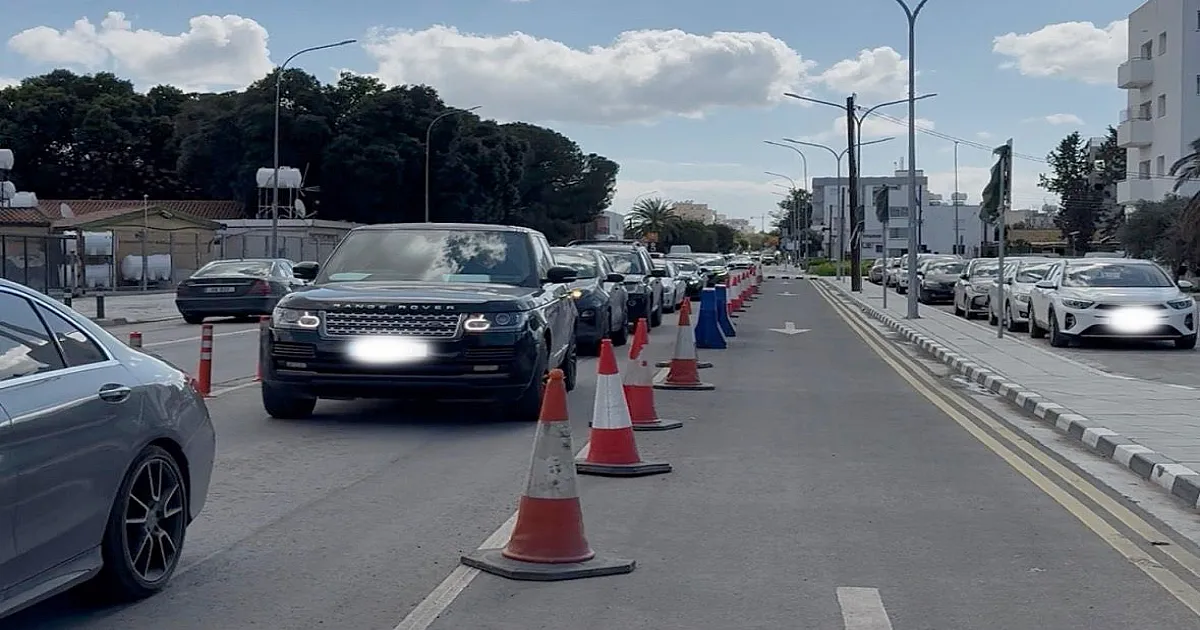 agios dometios crossing delays word1 Agios Dometios crossing: queues persist despite third lane