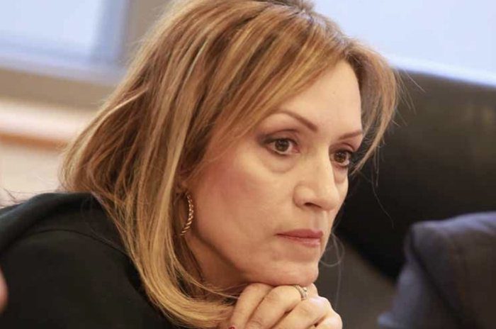 φωτό ΑΚΕΛ Οι έδρες ανήκουν στα κόμματα Βάζει τελεία στη συνεργασία