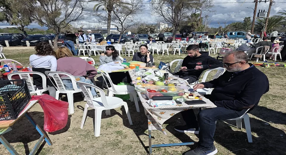 clean monday paphos word2 Paphos celebrates Clean Monday: beaches, kites and Lenten feasts