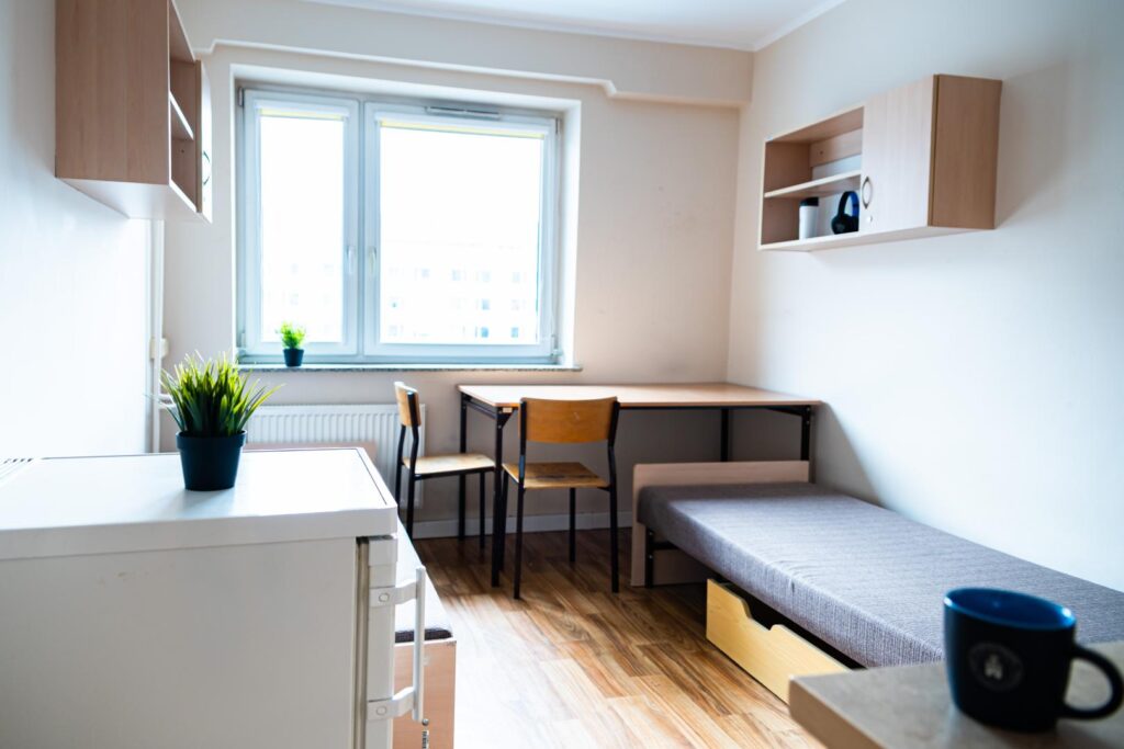 Student+dormitories+of+12+sqm+with+a+bed%2C+toilet+and+shower+%E2%80%94+the+Interior+Ministry%26%238217%3Bs+plan
