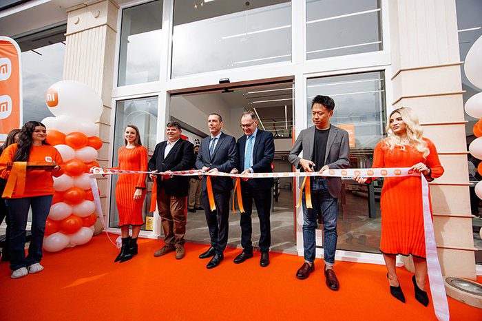 момент INFO QUEST TECHNOLOGIES Кого мы увидели на открытии нового Xiaomi