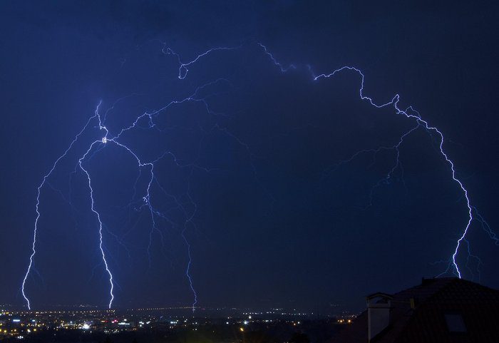 εικόνα ΚΥΠΡΟΣ Έρχεται πτώση θερμοκρασίας και βροχές Από τη σκόνη στις καταιγίδες
