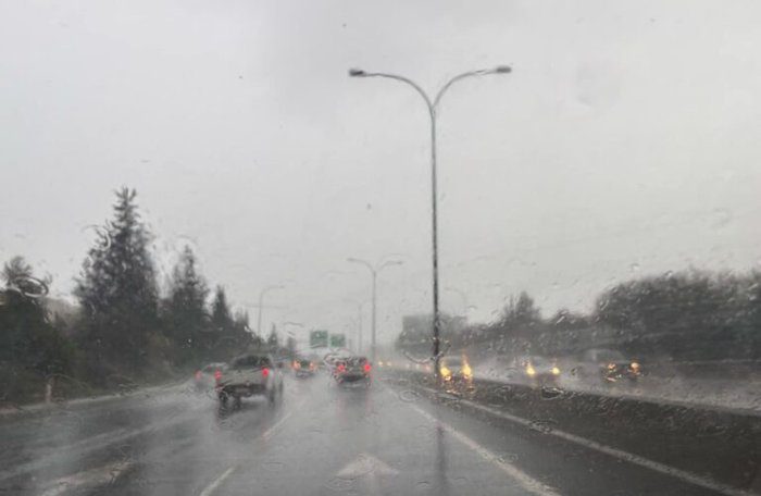 απεικόνιση Πρόσκαιρη κακοκαιρία με βροχές και σκόνη Βελτίωση από Τρίτη