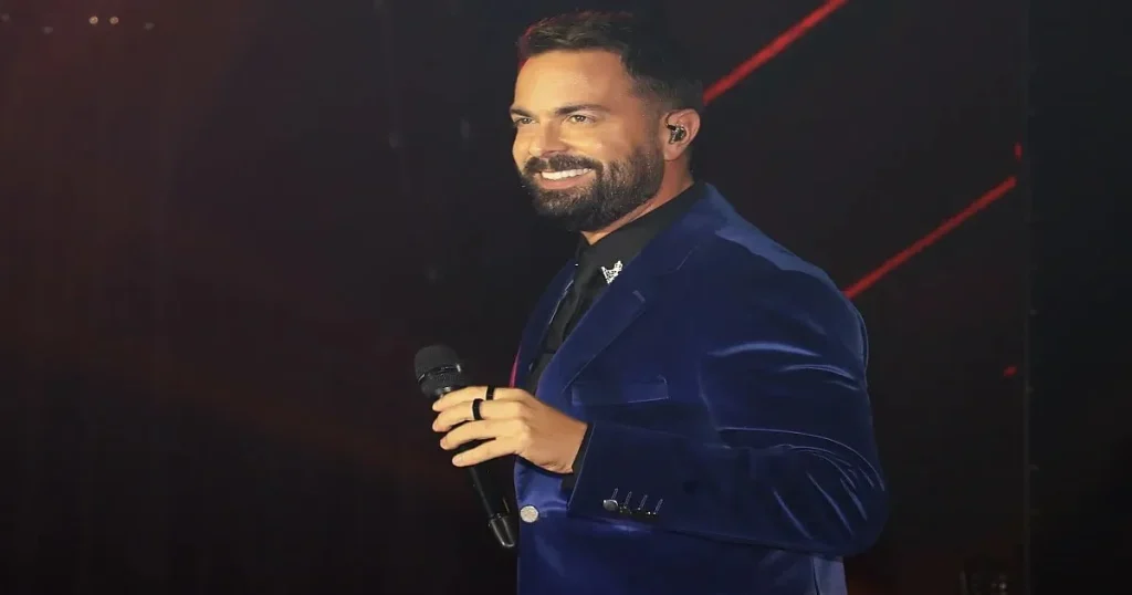 Ilias+Vrettos%3A+Greek+Singer+Attacked+During+Live+Performance+in+Nicosia